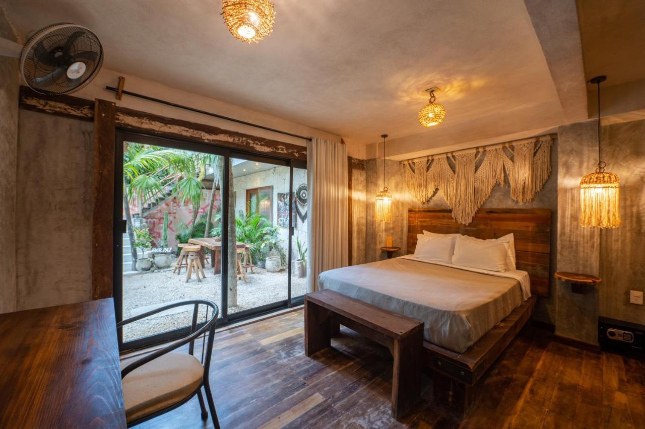 Small Double Room,1247997664:JPEG