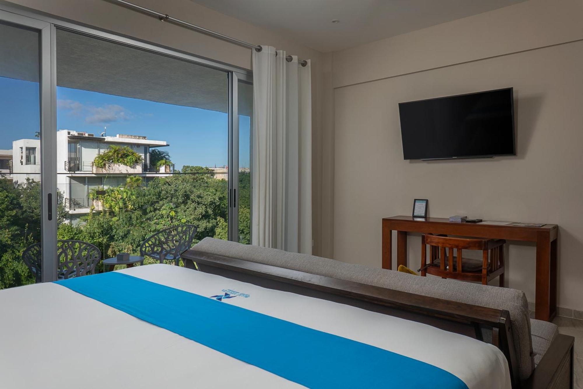 Suite mit Kingsize-Bett und Balkon