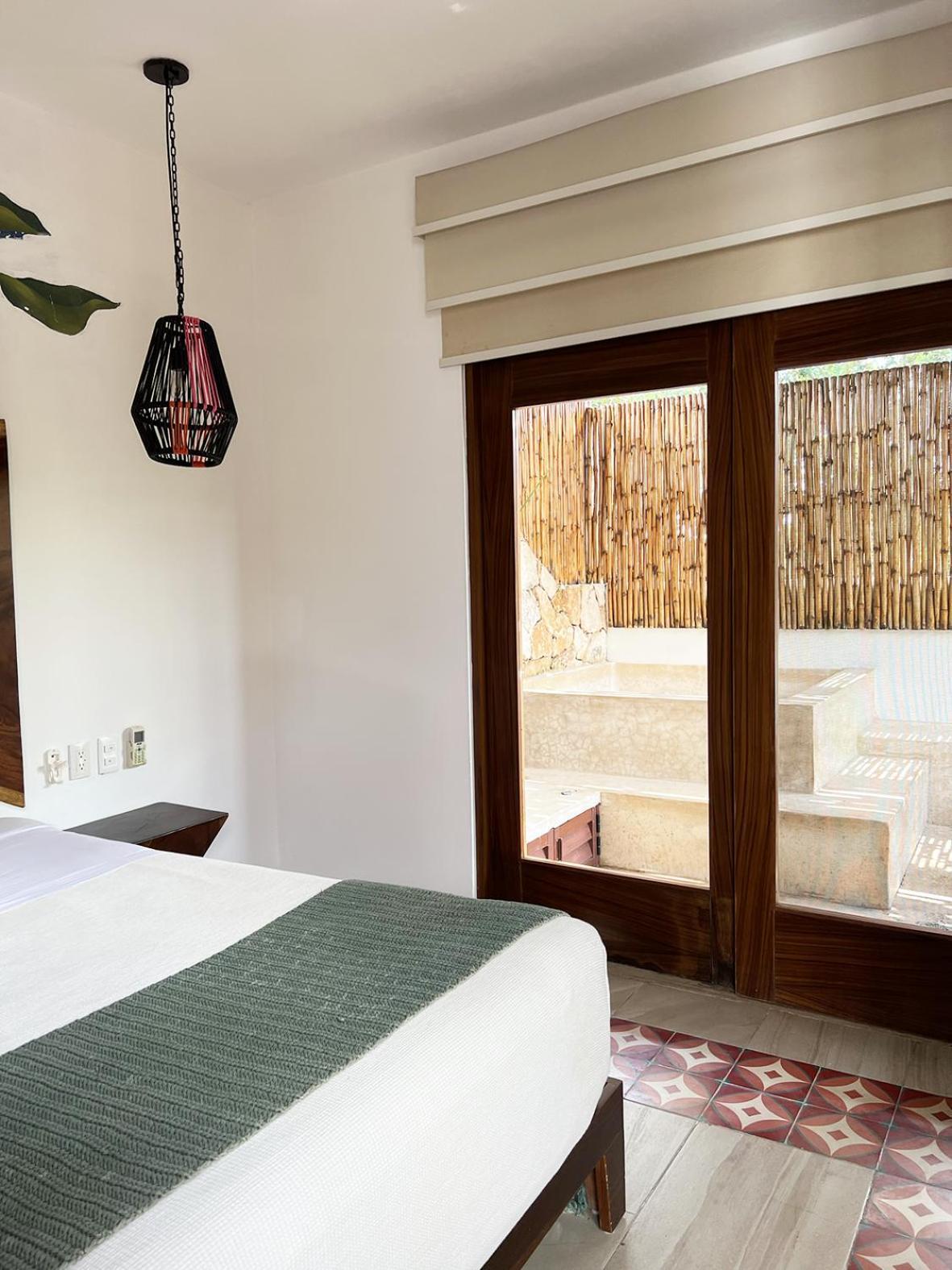 Queen Suite with Spa Bath,1746901816:JPEG