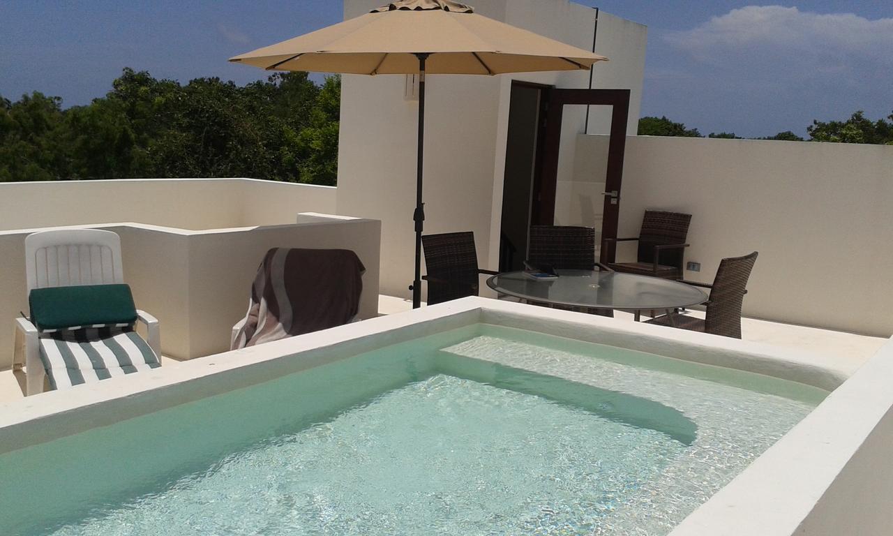 Penthouse-Apartment mit eigenem Pool und Whirlpool