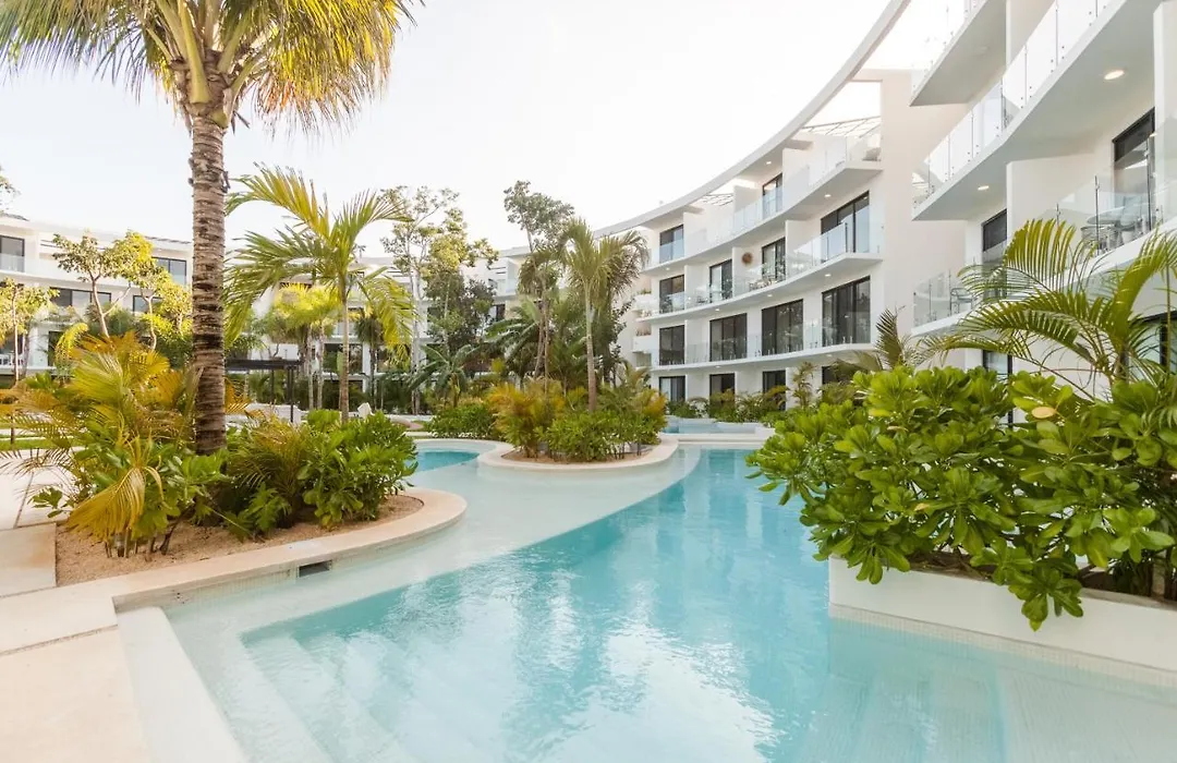 Your Place In Town With Pool, Coworking And Gym Located At Central Park Lagunas-1