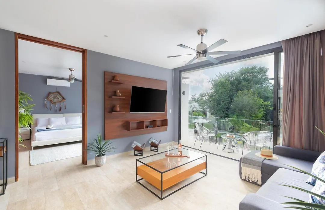 Baeak- Central Park 201D- Chic Decor 1Bdr Pool Spa Gym-1