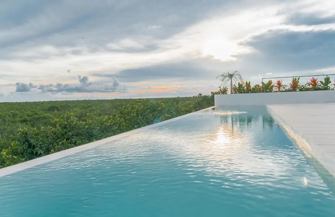 Modern & Stylish 1Br Apartment La Veleta Infinity Pool, Fitness Area & Rooftop Lounge-1
