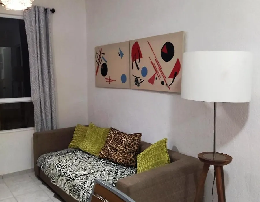 Lindo Departamento Amoblado De 2 Habitaciones A 7 Min Del Centro De Tulum Y De Los Cenotes Cocina Equipada Aire Acondicionado Smart Tv Alberca Parking Gratuito Internet Areas Verdes-1