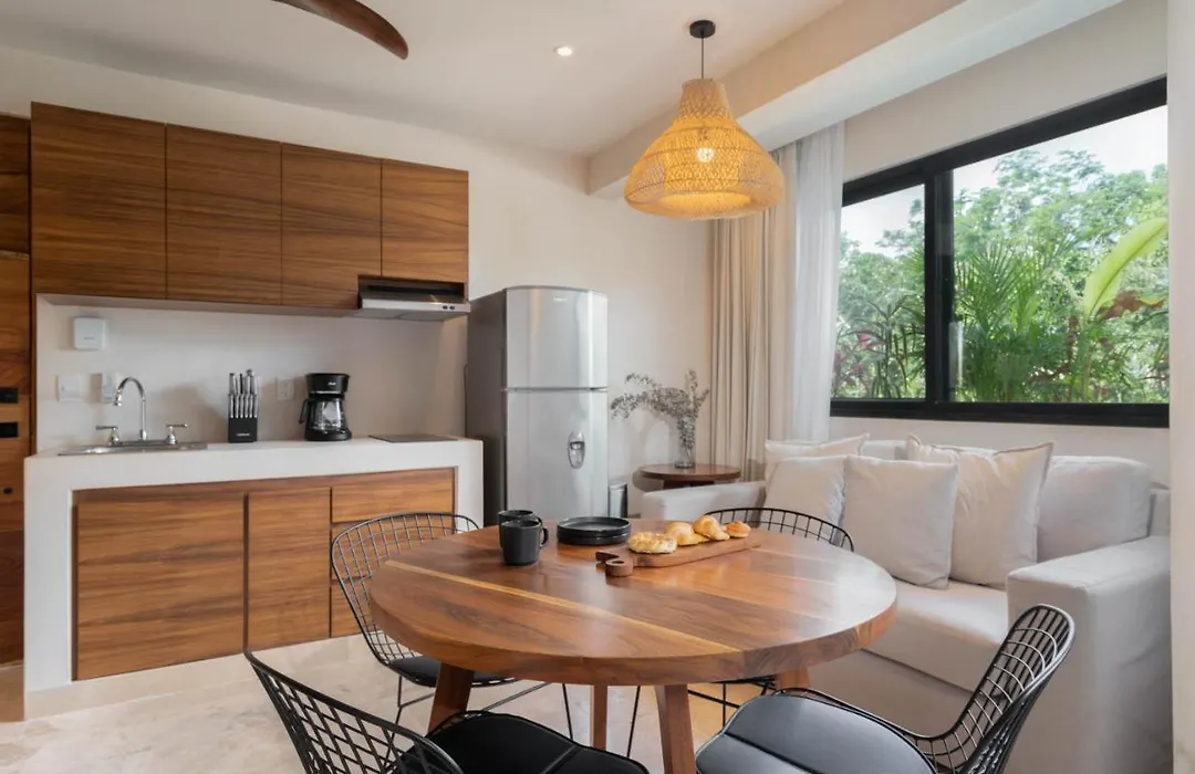 Modern 2Br Penthouse Concierge Gated Community-1