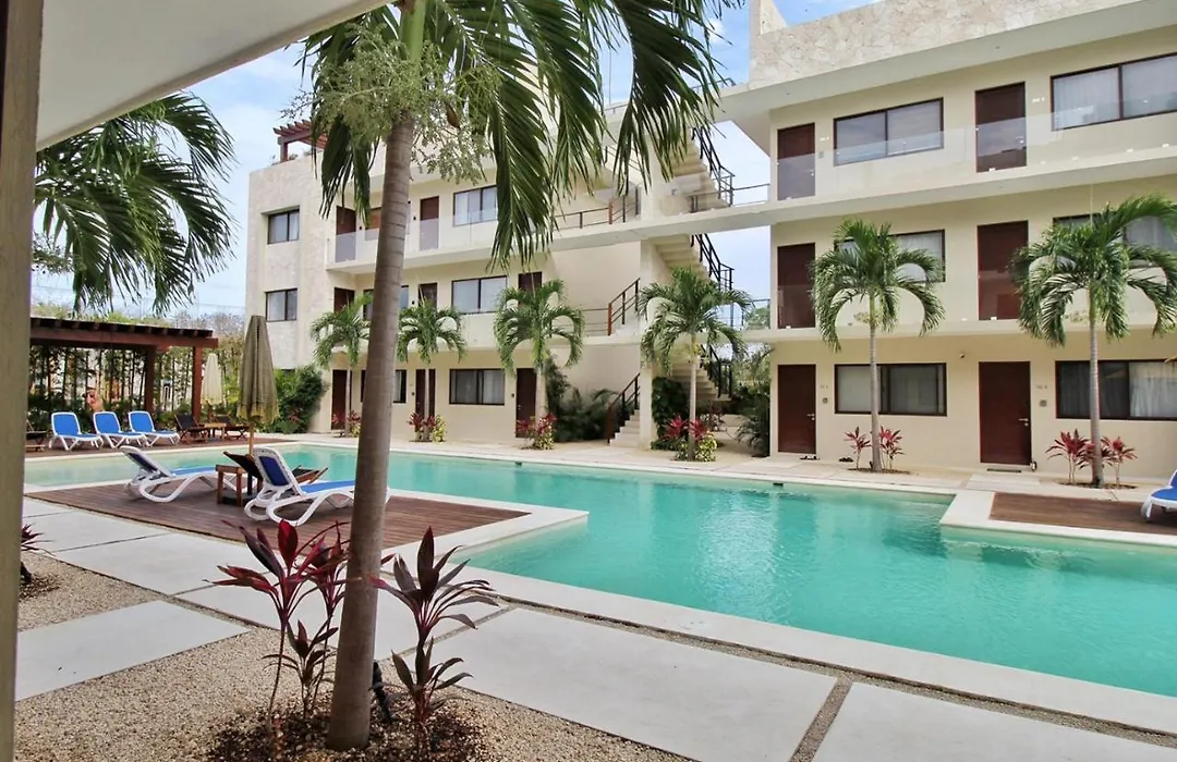 Blue Luxury 1 Bd Apartment - Direct Exit To The Pool - Fast Wifi - Free Parking-1
