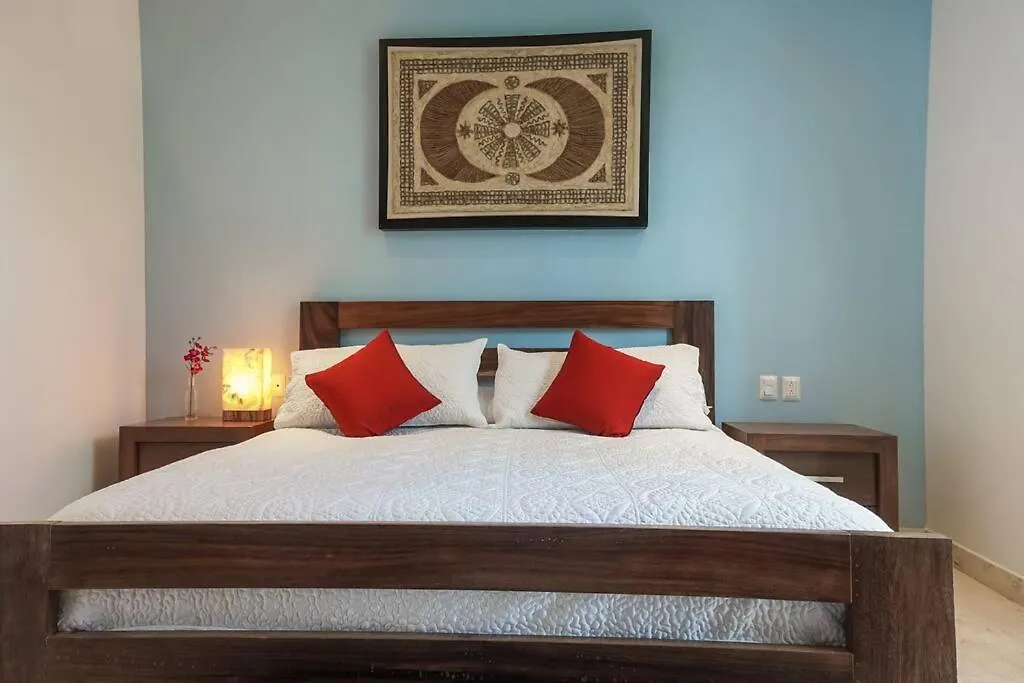 Chic Luxury 2-3 Bedroom Penthouse, Private Rooftop Pool, Highspeed Wifi-1