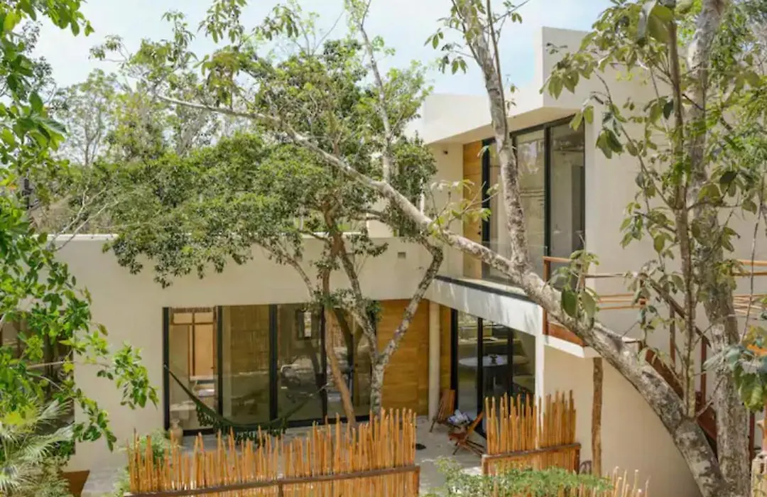 4 Bed Villa - Private Pool & Rooftop Luxe & Modern-1