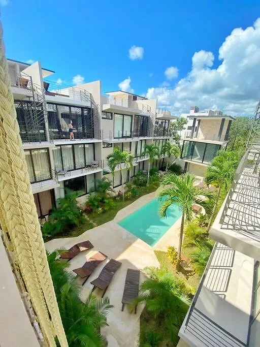 108 Amena Minutes To The Beach With Pool & Gym-1