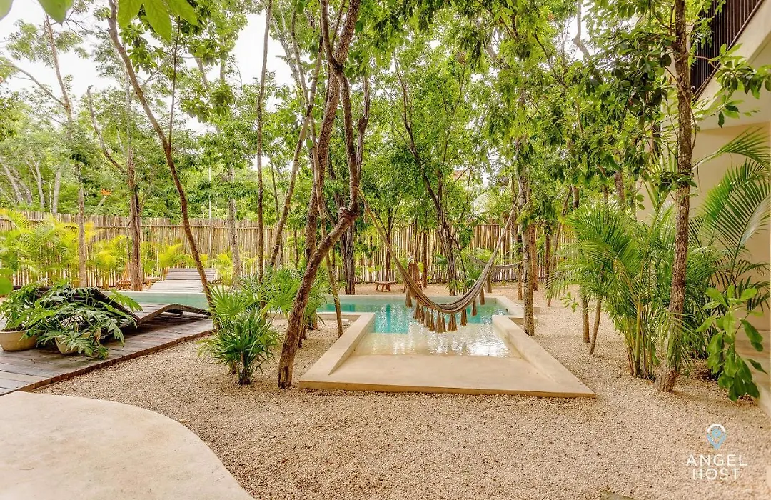Top Floor Soothing Suite Private Jungle Terrace-1