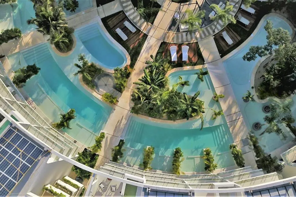 Cozy Apartments At Central Park Lagunas-1
