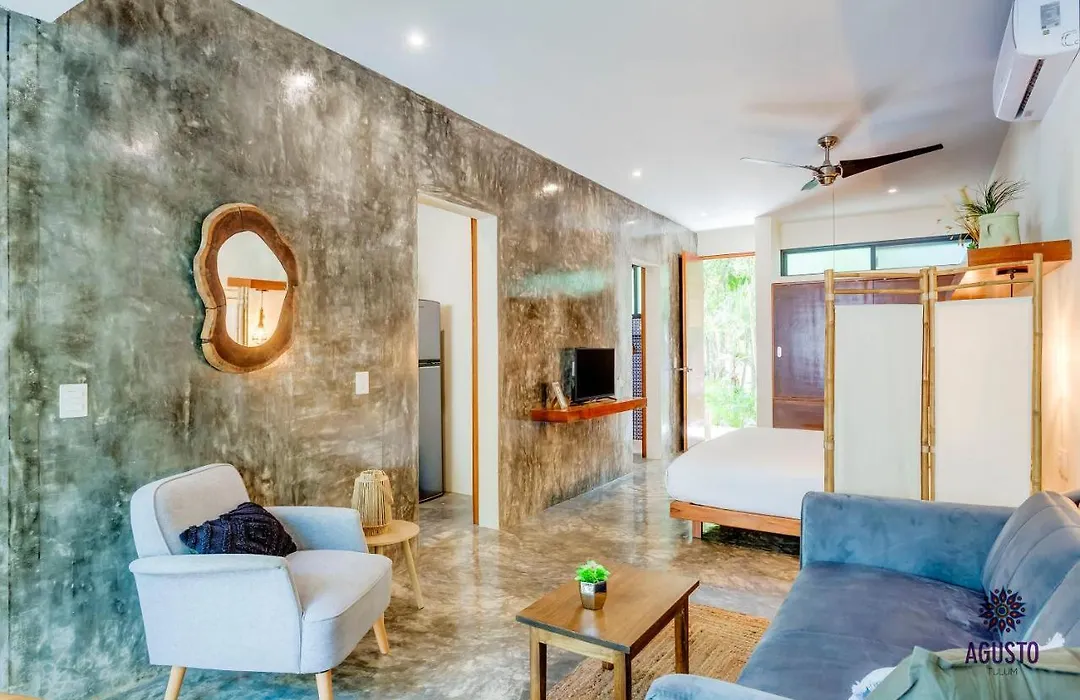 Private Patio Plunge Pool & Electricity Included-1