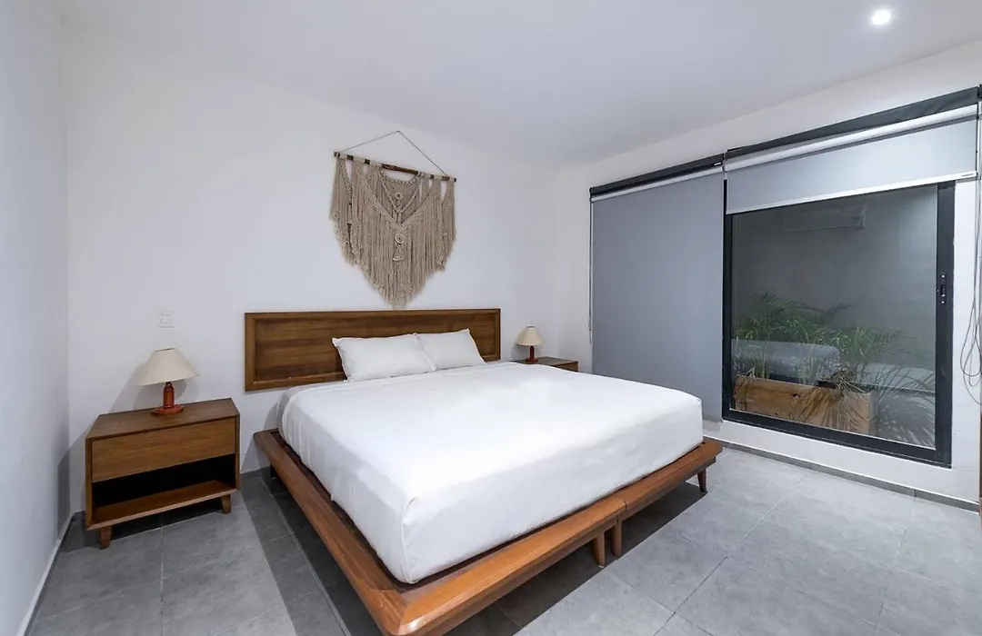 2 Bedroom Apt Wamazing Natural Lightinglocation-1