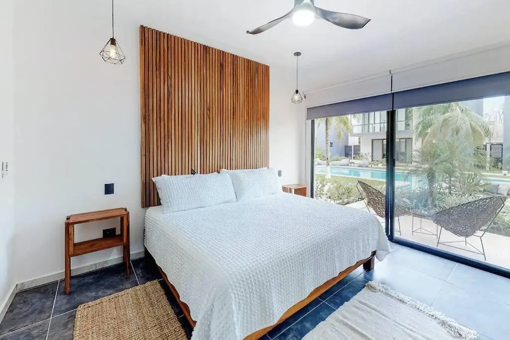 Contemporary Poolside Condo, Wi-Fi - Paraiso Kaanal 101-1