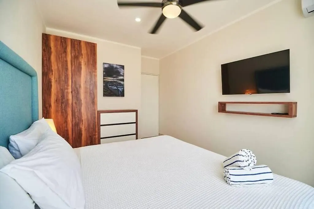2 Bedroom Apartment With Rooftop Pool And Gym-1