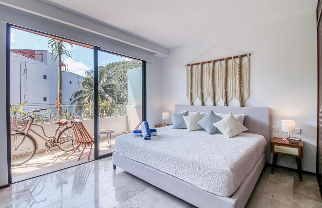 Menesse Tulum #106-1