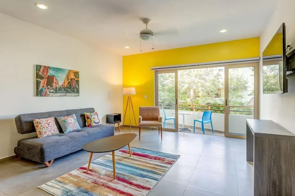 Condo Complex With An Alluring Pool & Tropical Vibes By Stella Rentals!-1