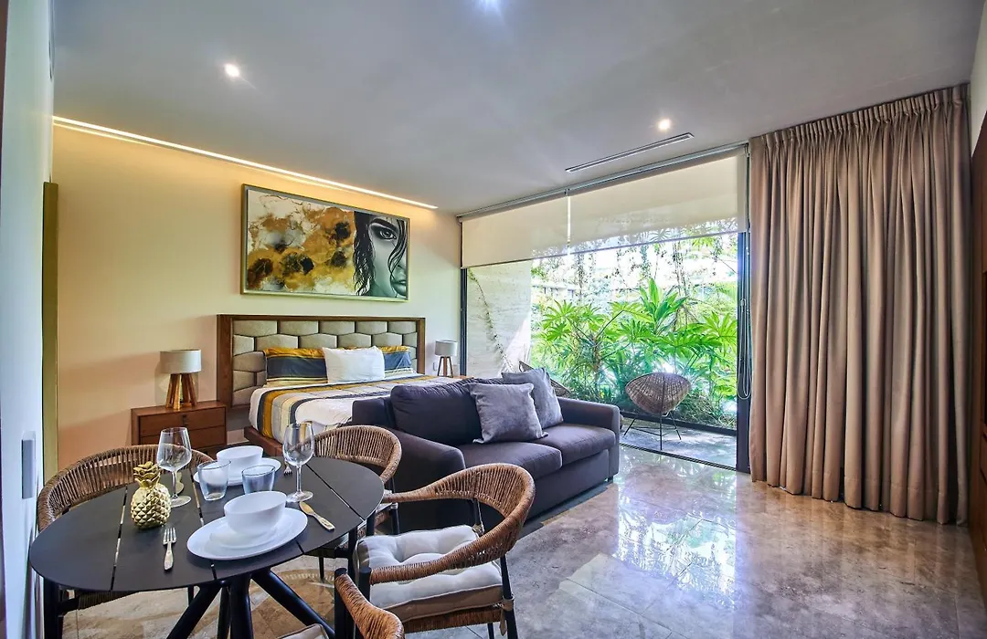 Unique Studio In A Private Complex With A Great Pool And Gym-1