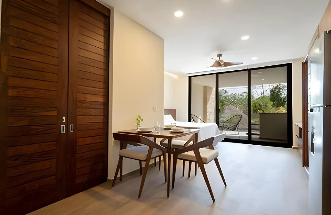 Private Pool Apartment Moots 205-1