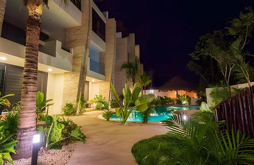 Private Pool Apartment Moots 202-1