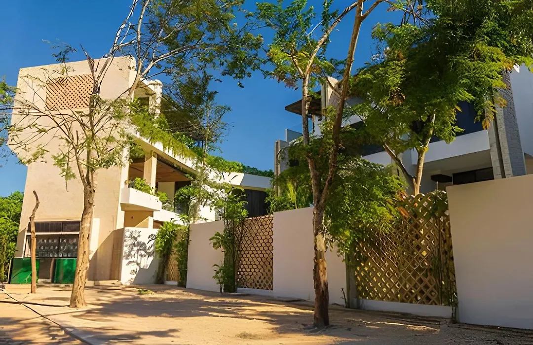 Private Pool Apartment Moots 201-1