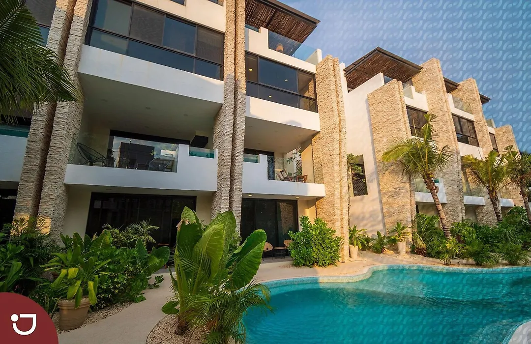 Sak Panoramic Ph With Private Pool & Terrace 305-1