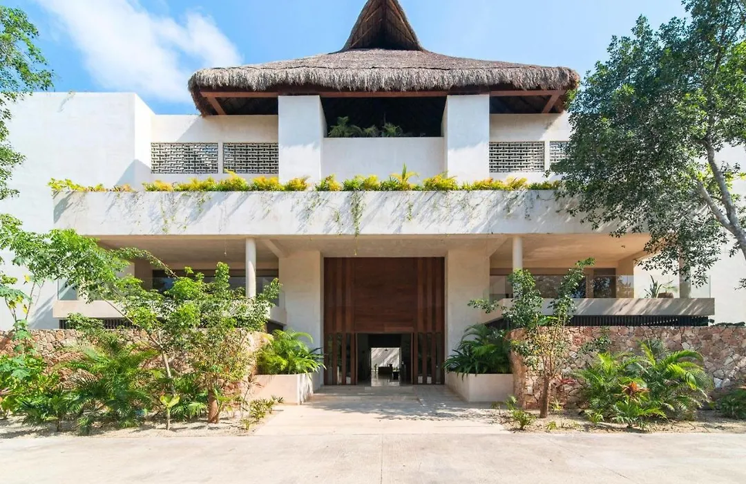 Modern Chic 1 Bedroom Apt W/ Rooftop Infinity Pool-1