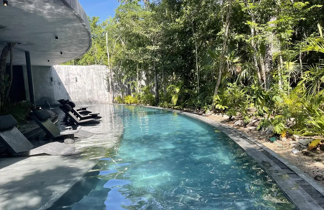 3 Bed Apartment Sleeps 6 - Private Pool & Hot Tub-1