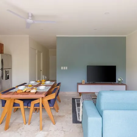 Modern And Exquisite Apartment In Complex With Movie Theater And Rooftop Pool-2