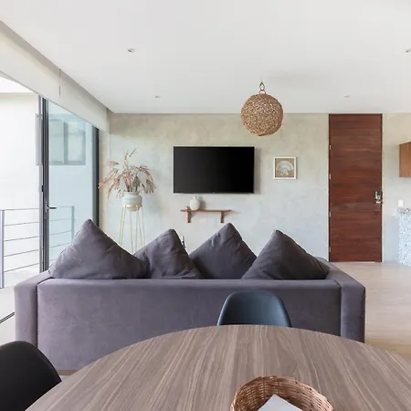 Stunning 2Br Apartment In La Veleta With Rooftop Pool, Amazing Amenities & Modern Architecture Design-3