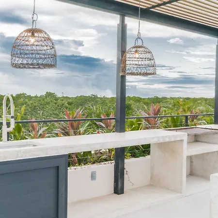Modern & Stylish 1Br Apartment La Veleta Infinity Pool, Fitness Area & Rooftop Lounge-2