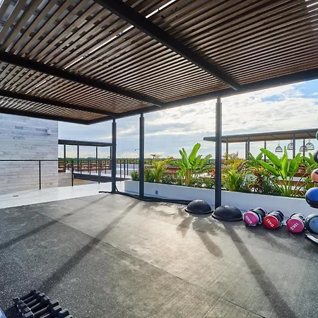 Spacious Trendy Apartment Breathtaking Terrace & Infinity Pool Lounge & Yoga Area-2