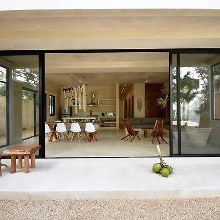 Chic-Modern Apt W/Pool, Garden, Parking & 3 Bikes-2