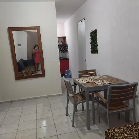 Lindo Departamento Amoblado De 2 Habitaciones A 7 Min Del Centro De Tulum Y De Los Cenotes Cocina Equipada Aire Acondicionado Smart Tv Alberca Parking Gratuito Internet Areas Verdes-3