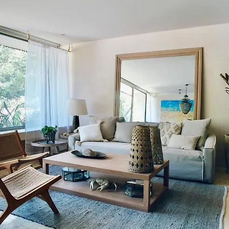 3 Bed Apartment Sleeps 6 - Private Pool & Hot Tub-3