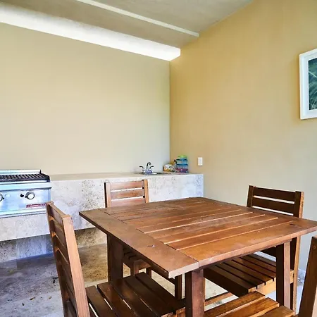 Tropical & Charming Apartment In Tulum With Lounge Area, Gym, Pool, Balcony & Nice Amenities-2