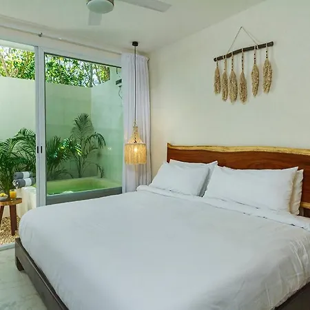 Wonderful Get Away & Jacuzzi-3