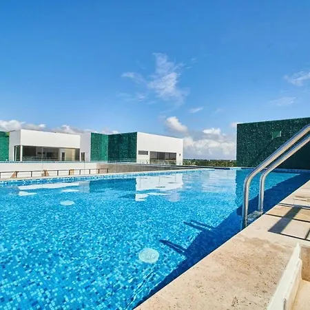 Sherlock - Swim Up Suite & Gym & Beach Club Access-2