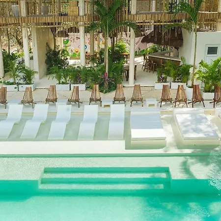Dreamy Pool View-3
