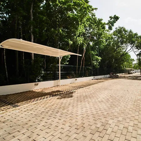Magnificent Stylish Penthouse Trendy Location Awesome Rooftop Terrace Hot Tub Pool In Complex-3