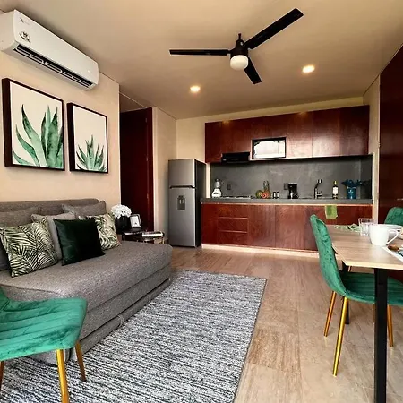Top Fl View King S Bed Near La Veleta & Beach Road-3