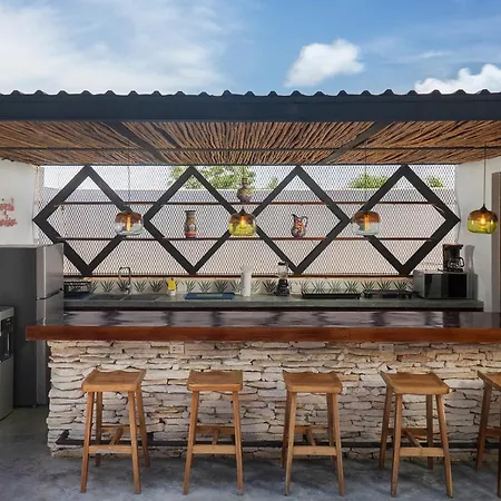 Unique 6Br Townhouse,12Ppl, Private Rooftop Pool-2