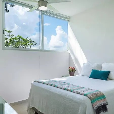 Sunny Upstairs Apt With Terrace In Quiet Community-3