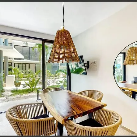 108 Amena Minutes To The Beach With Pool & Gym-3