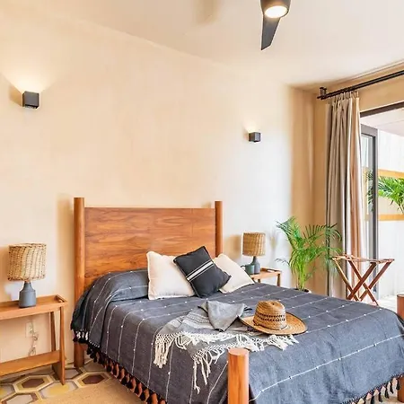 @Villa.Akbal- 2Bd Rooftop W/ Open Dinning Room-3