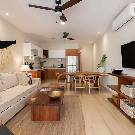 Premium Apartment W/Private Pool & Garden - 4 Pax-3