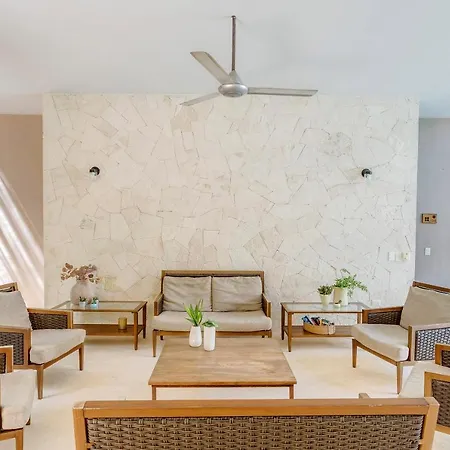 Modern Kitchen Electricity Incl 2 Pools Onsite-2