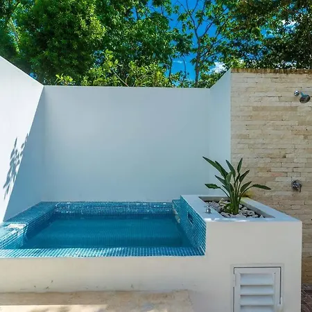 Luxury Private 3Bed Villa, Garden, Pool,Security-3
