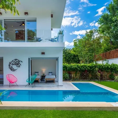 Luxury Private 3Bed Villa, Garden, Pool,Security-2