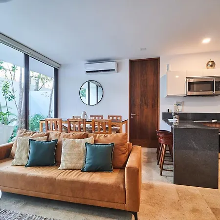 Omara 2-Br Pool - Tropical 2-Br Condo With Private Pool + Amenities!-2